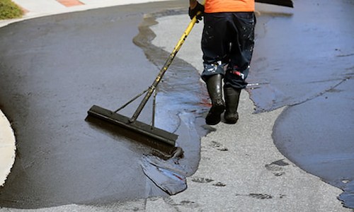 How Often Should Commercial Parking Lots Be Sealcoated in Montgomery’s Climate?